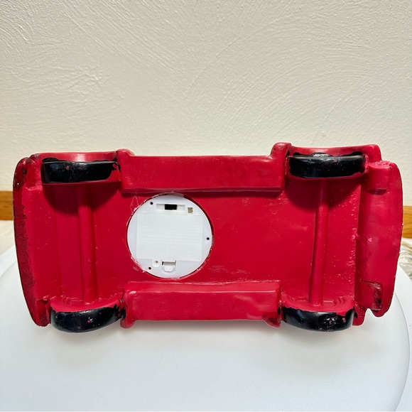 Hand Painted Ceramic Nostalgic Red Truck With Christmas Tree And LED Lights - Picture 11 of 12